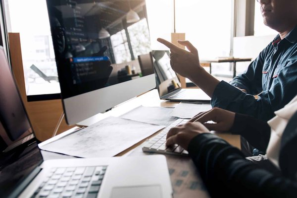 Guide agence web : comment ce professionnel transforme-t-elle votre présence en ligne ?